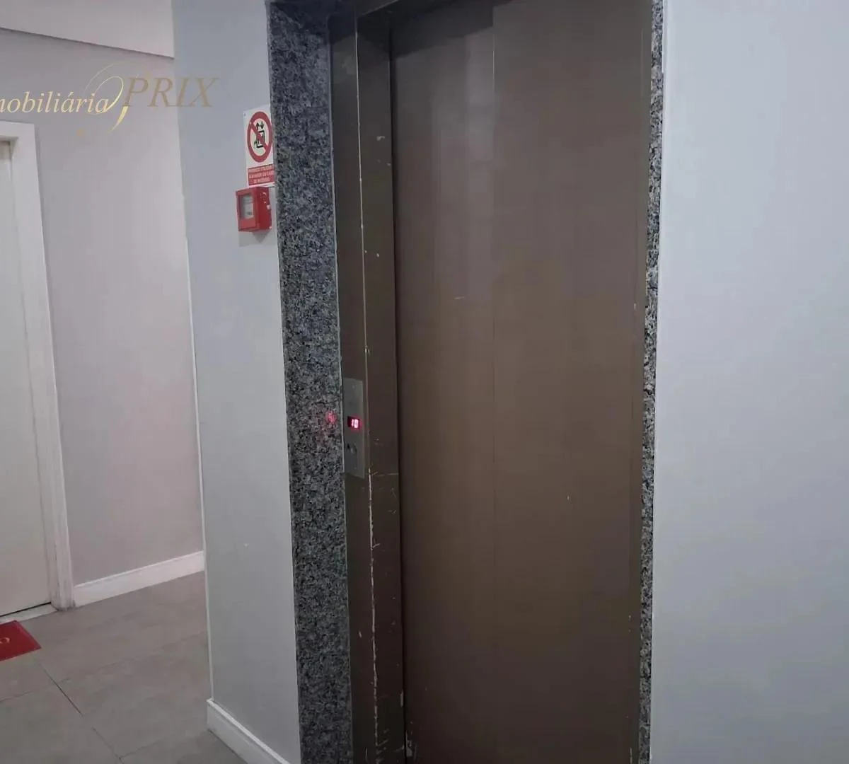 3-bedroom apartment with a glass-enclosed balcony — photo 36