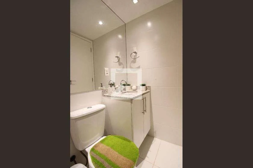 Furnished 2-bedroom apartment with glass balcony — photo 68