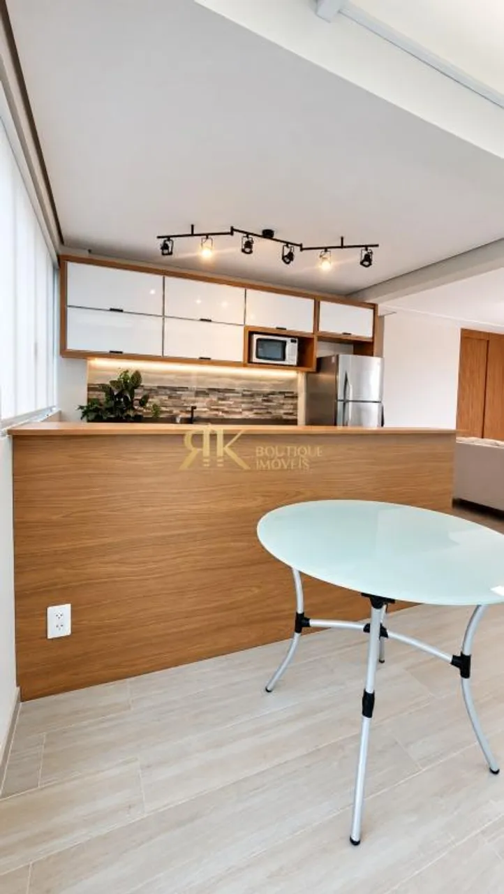 2-bedroom apartment with floor-to-ceiling windows — photo 7