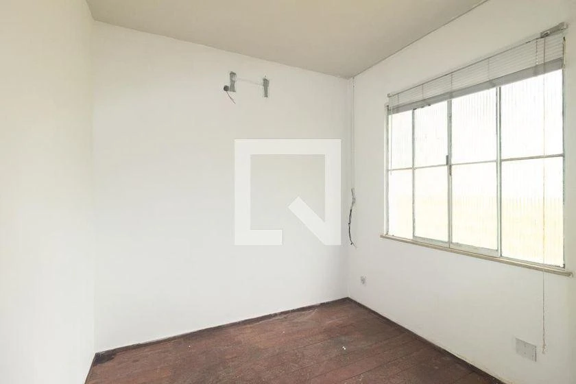 House, 500 m², with wood or laminate floors — photo 40