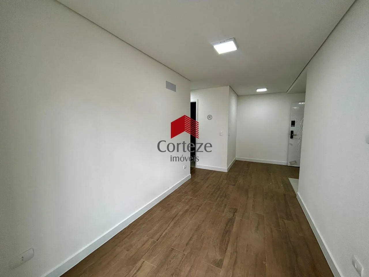 2-bedroom apartment with a grill on the balcony — photo 19