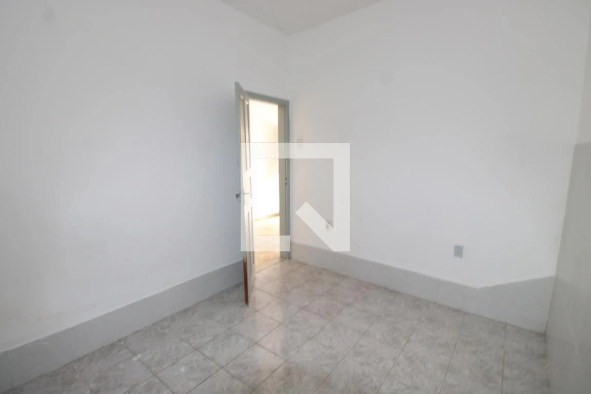 Casa sem mobília com 2 quartos e varanda — photo 21