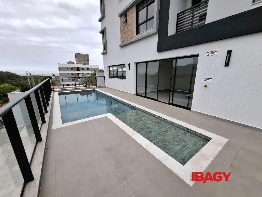 Furnished 2-bedroom apartment with 110 m² — photo 26