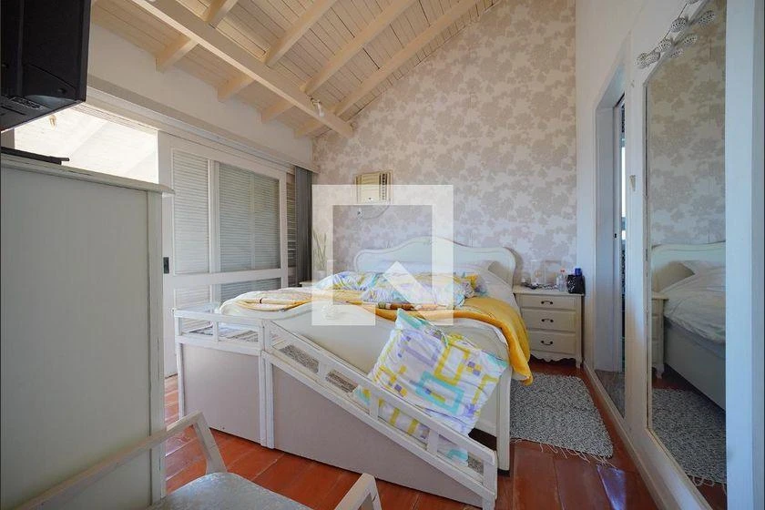 Furnished house with private garden and BBQ — photo 16