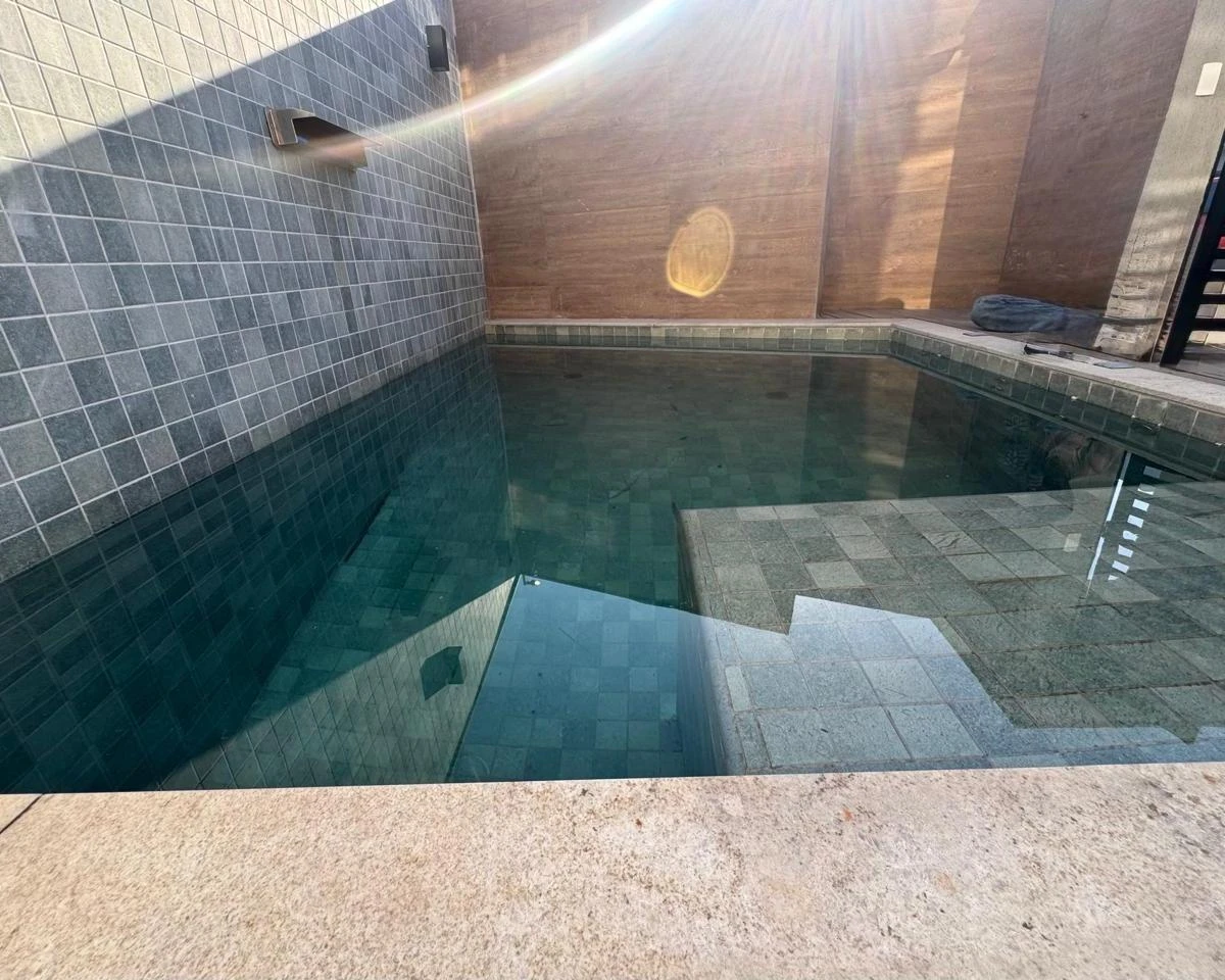 House, 240 m², with a glass-enclosed balcony — photo 35