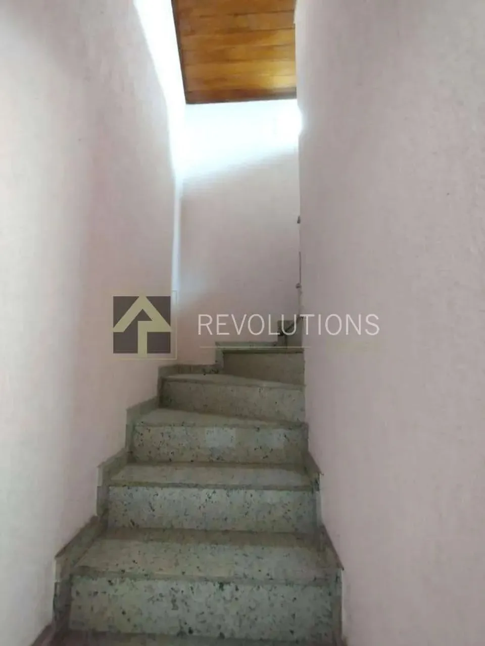 4-bedroom house with 5 bathrooms and 4 parking spaces — photo 17
