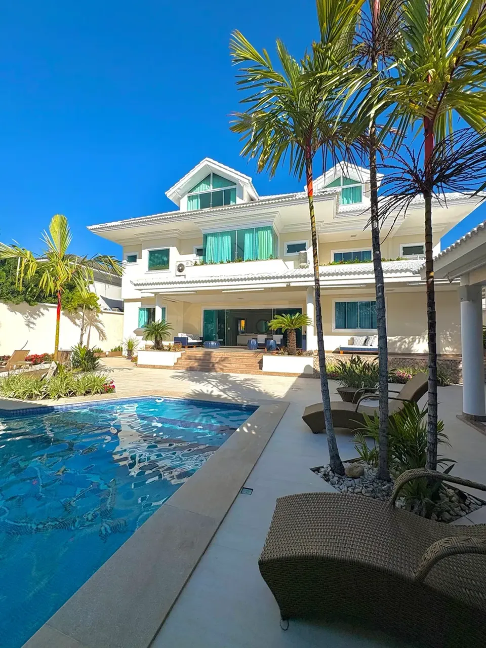 Unfurnished house with 5 bedrooms and open kitchen — photo 4