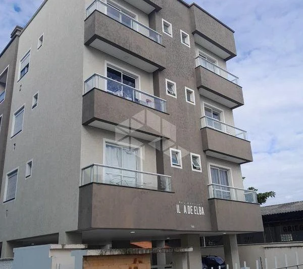 Apartamento de 2 dormitorios con parrilla en la terraza — photo 3