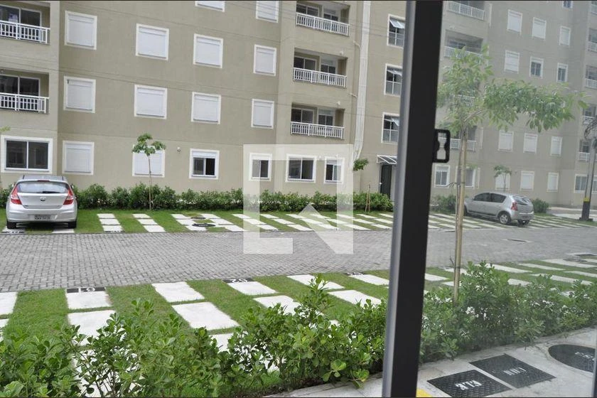 Apartamento de 2 quartos em condomínio com piscina — photo 22