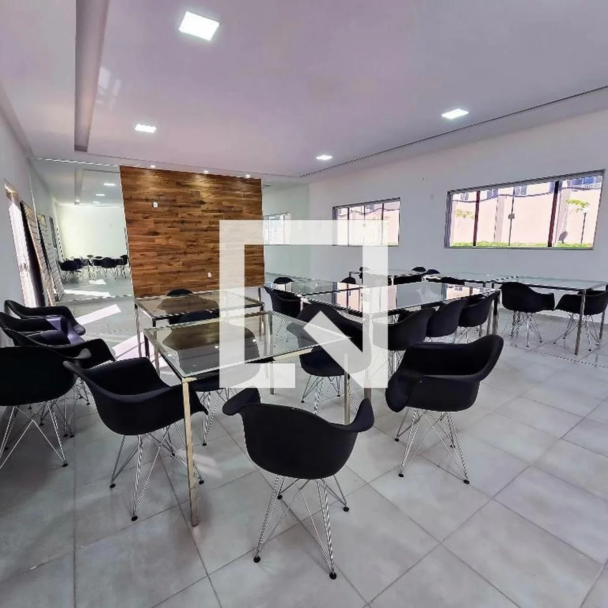 Невпорядкована квартира 40 м² з 2 спальнями — photo 4