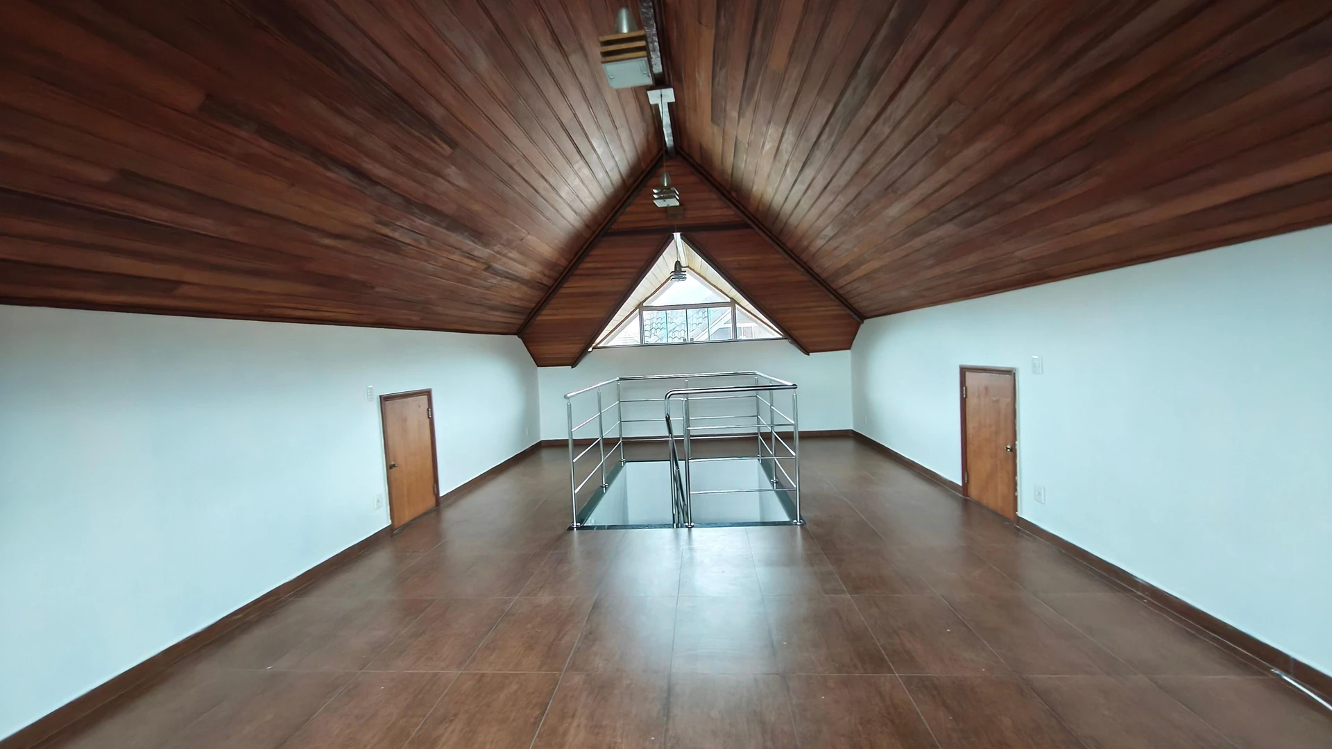 House, 241 m², with floor-to-ceiling windows — photo 52