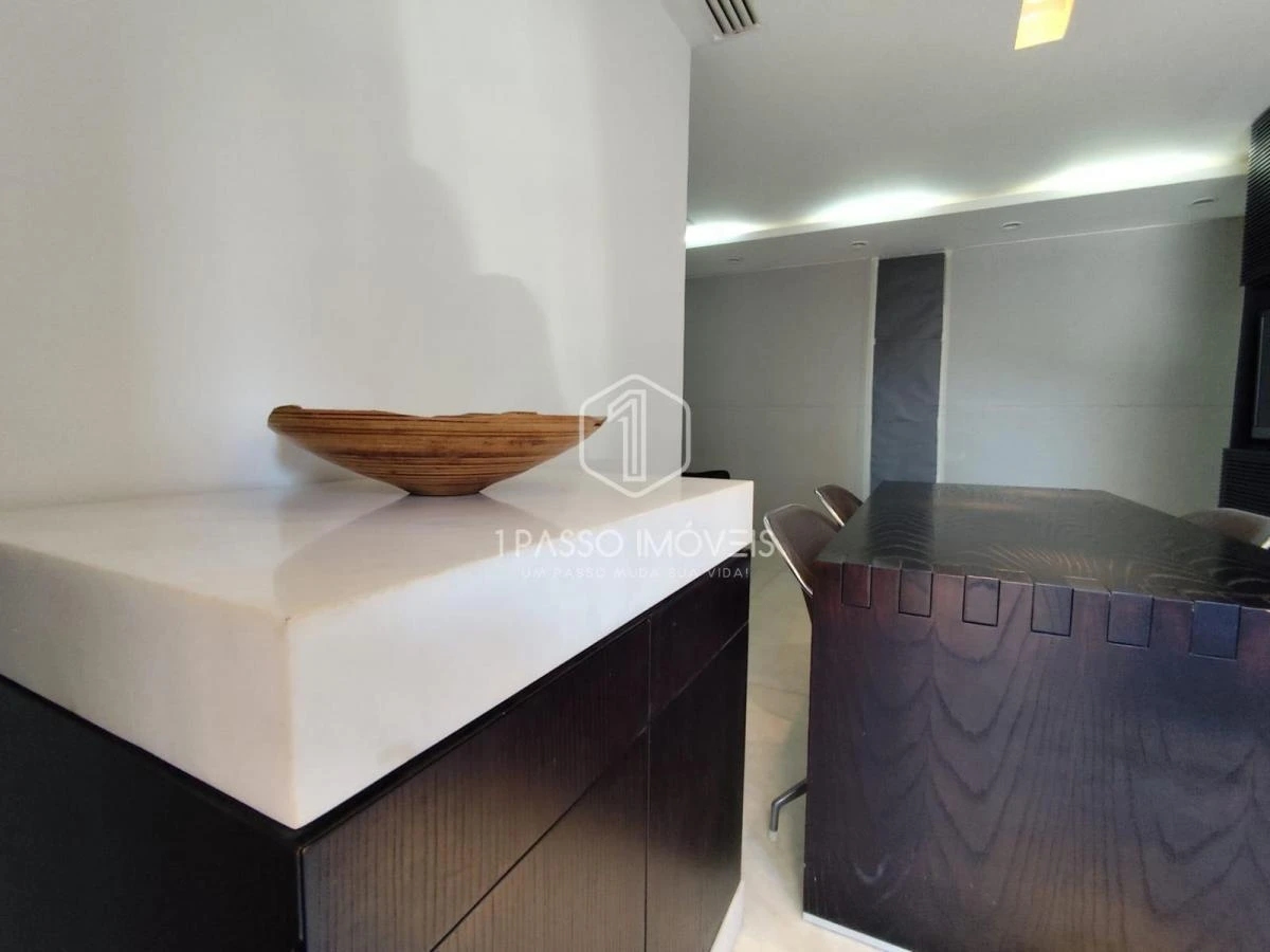 82 m² apartment with 2 en-suite bedrooms and balcony — photo 22