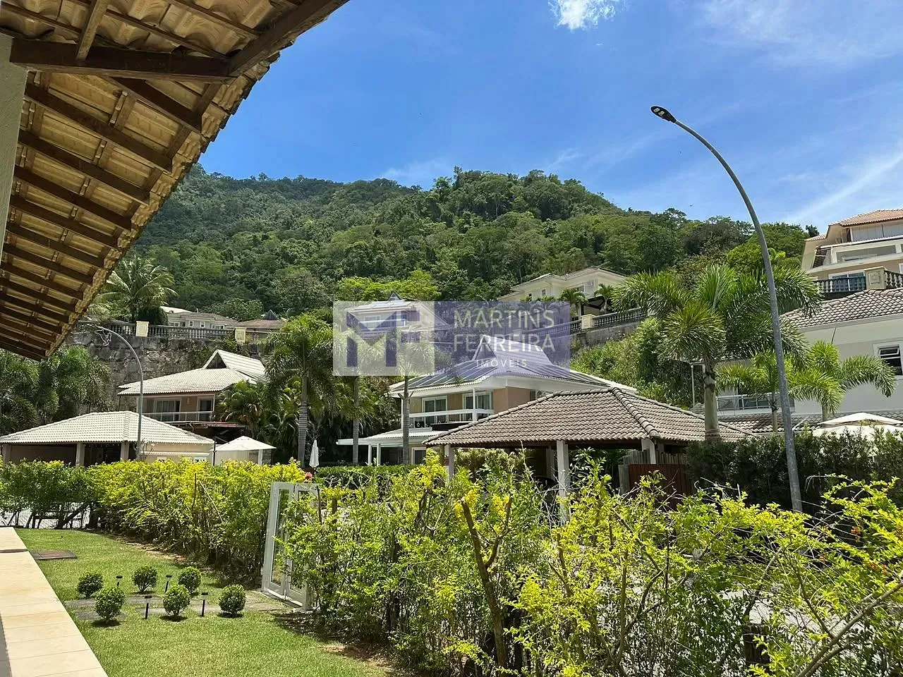 Furnished house, 290 m², with a mountain view — photo 26