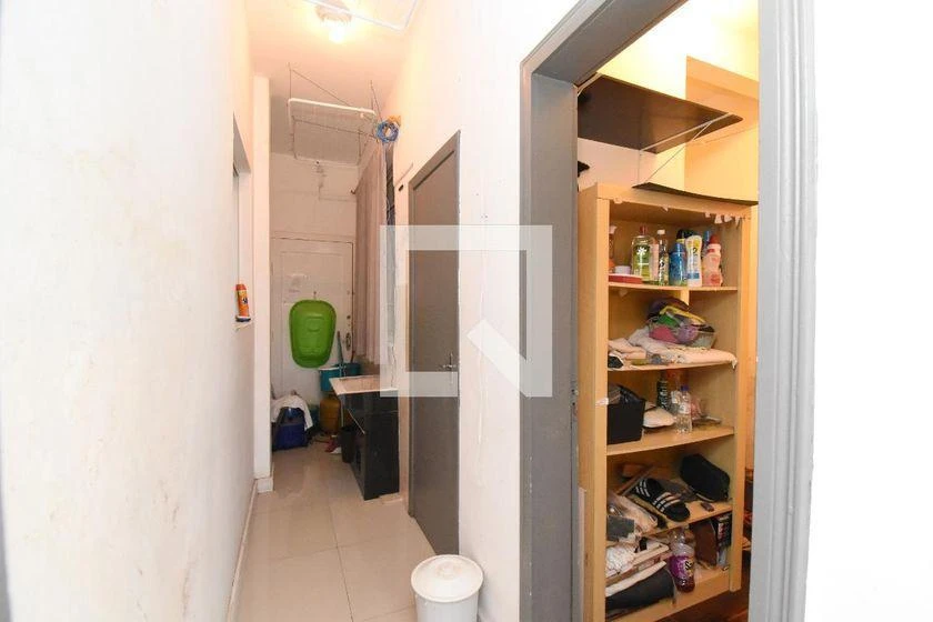 Apartment with wood floors, 2 bedrooms and 130 m² — photo 29