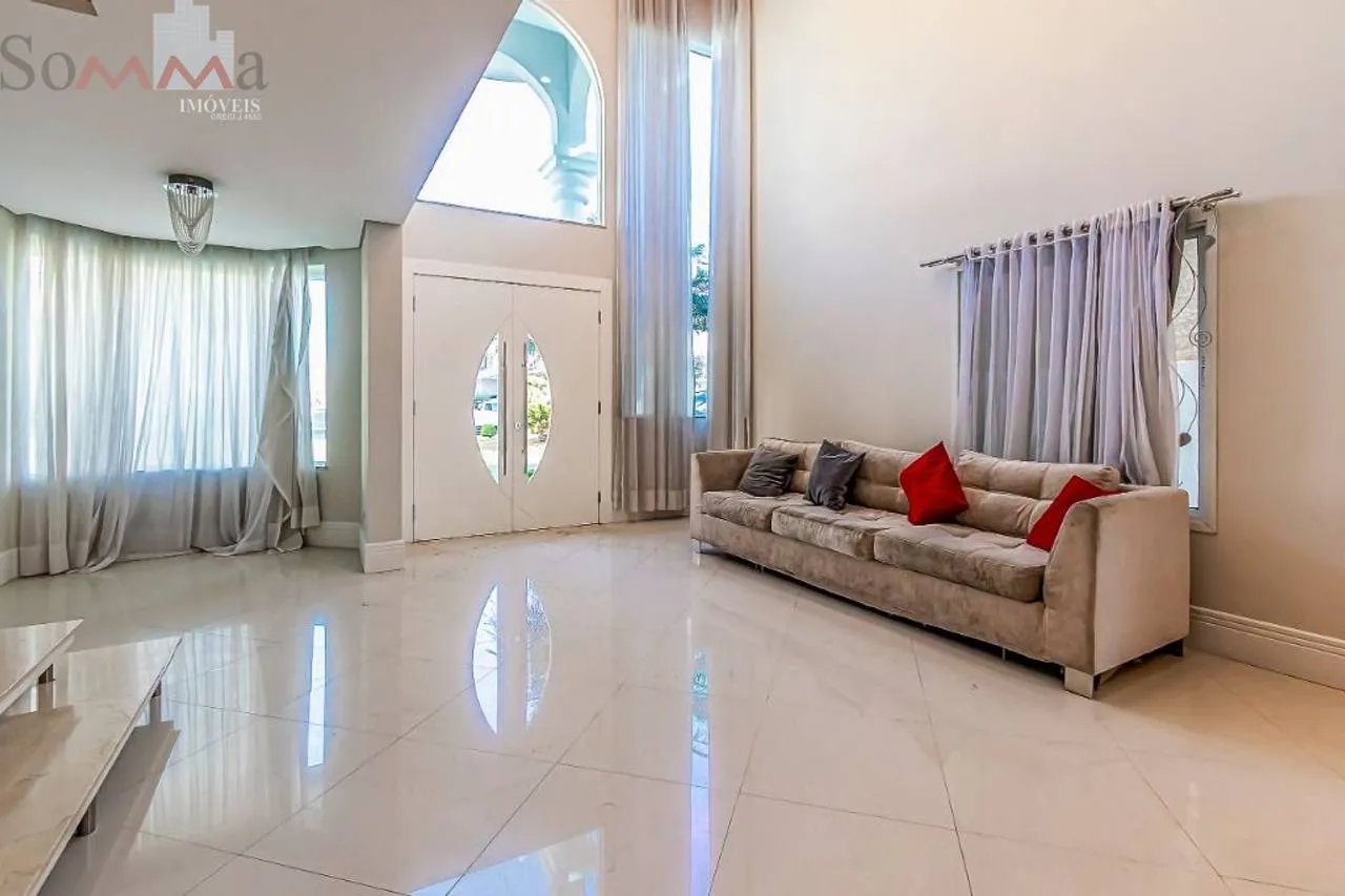 Furnished house, 323 m², with a bathtub — photo 27