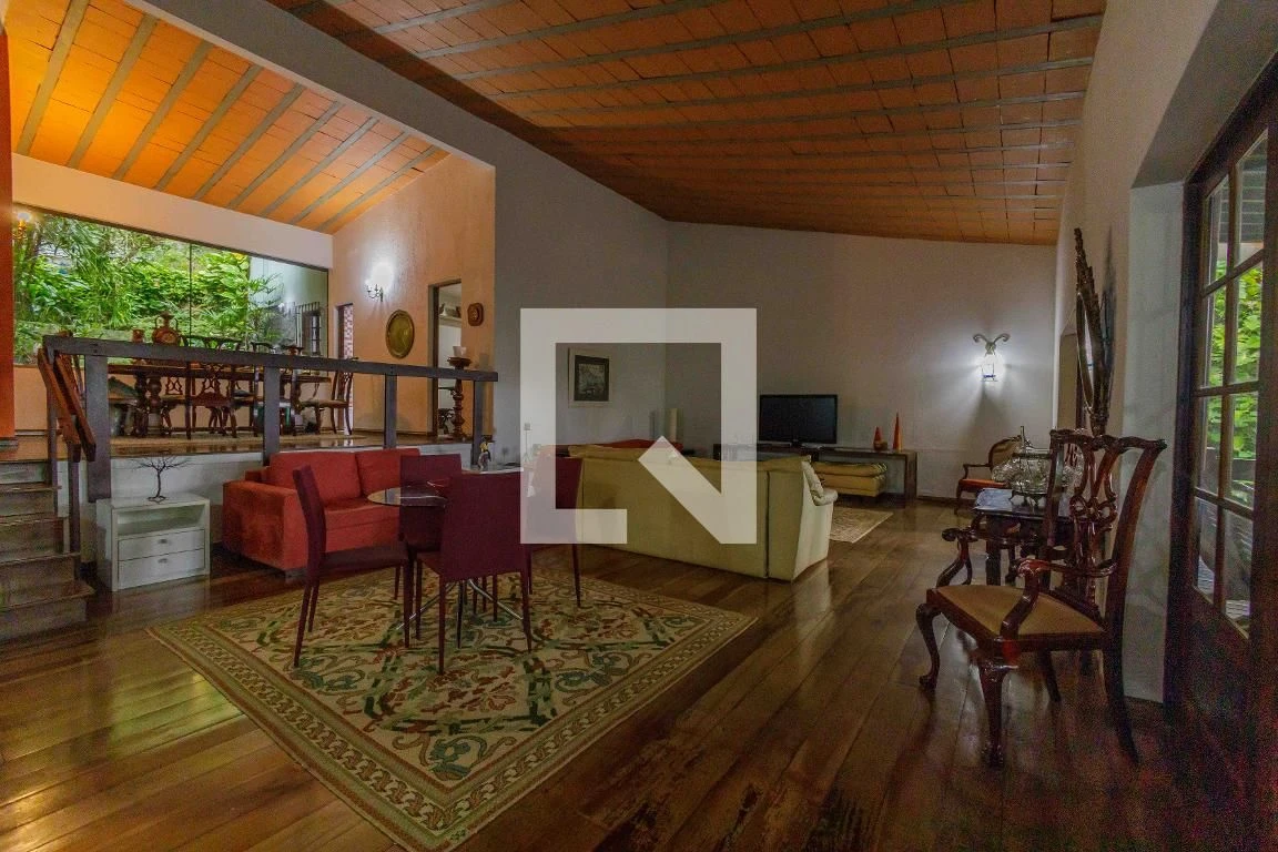4-bedroom house with a walk-in closet in Rio de Janeiro — photo 17