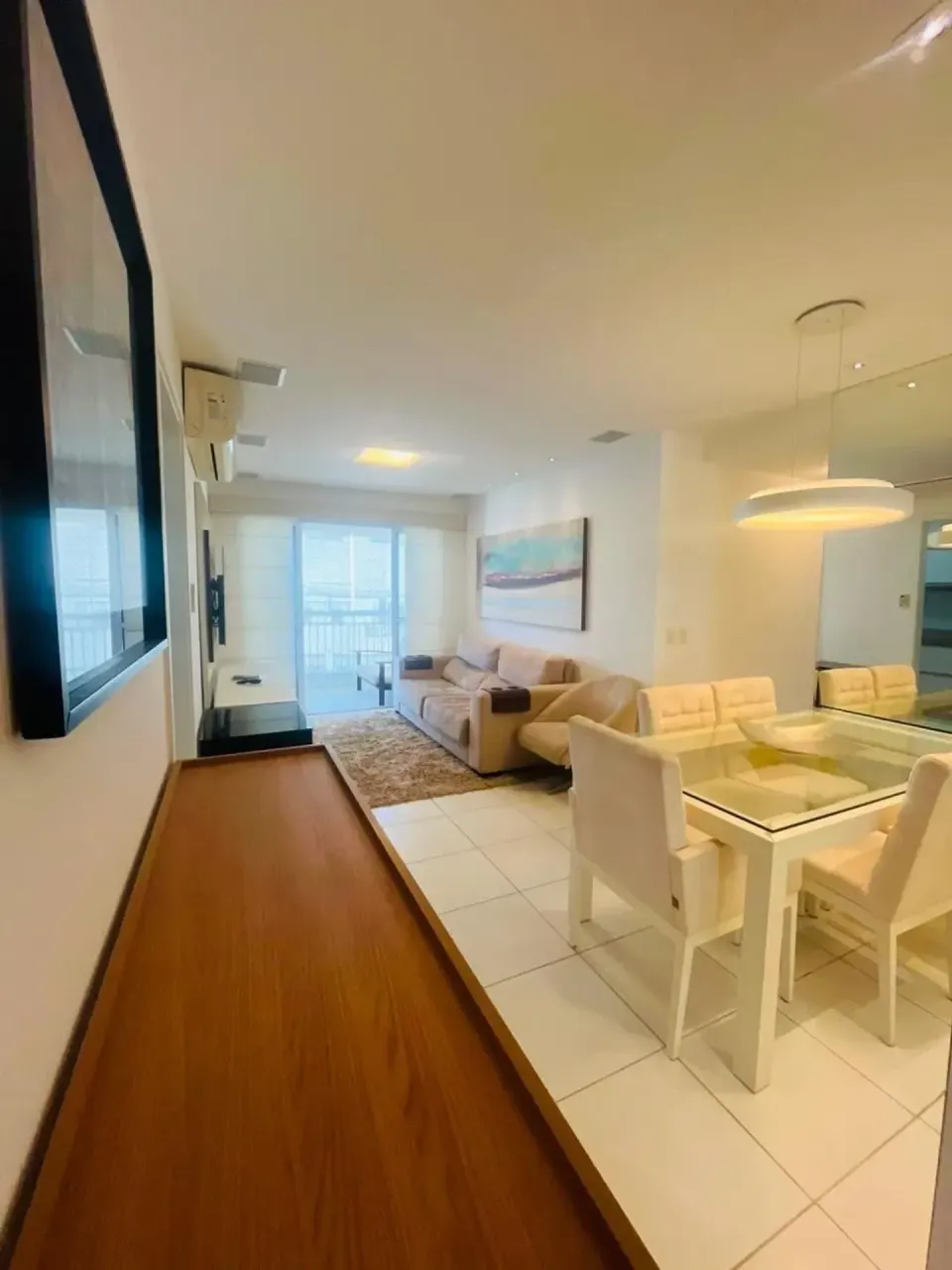 2-bedroom apartment with 2 bathrooms and a balcony — photo 2