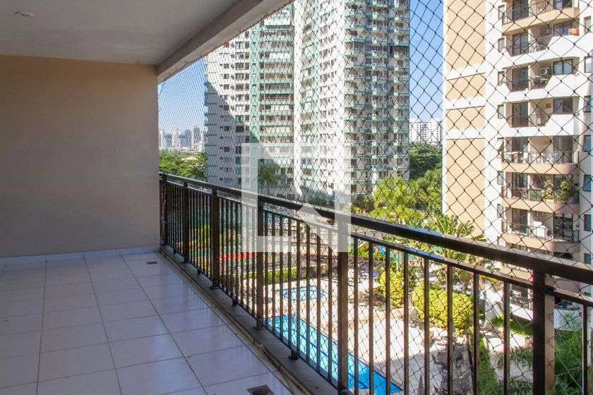 101 m² apartment with 2 en-suite bedrooms and balcony — photo 12