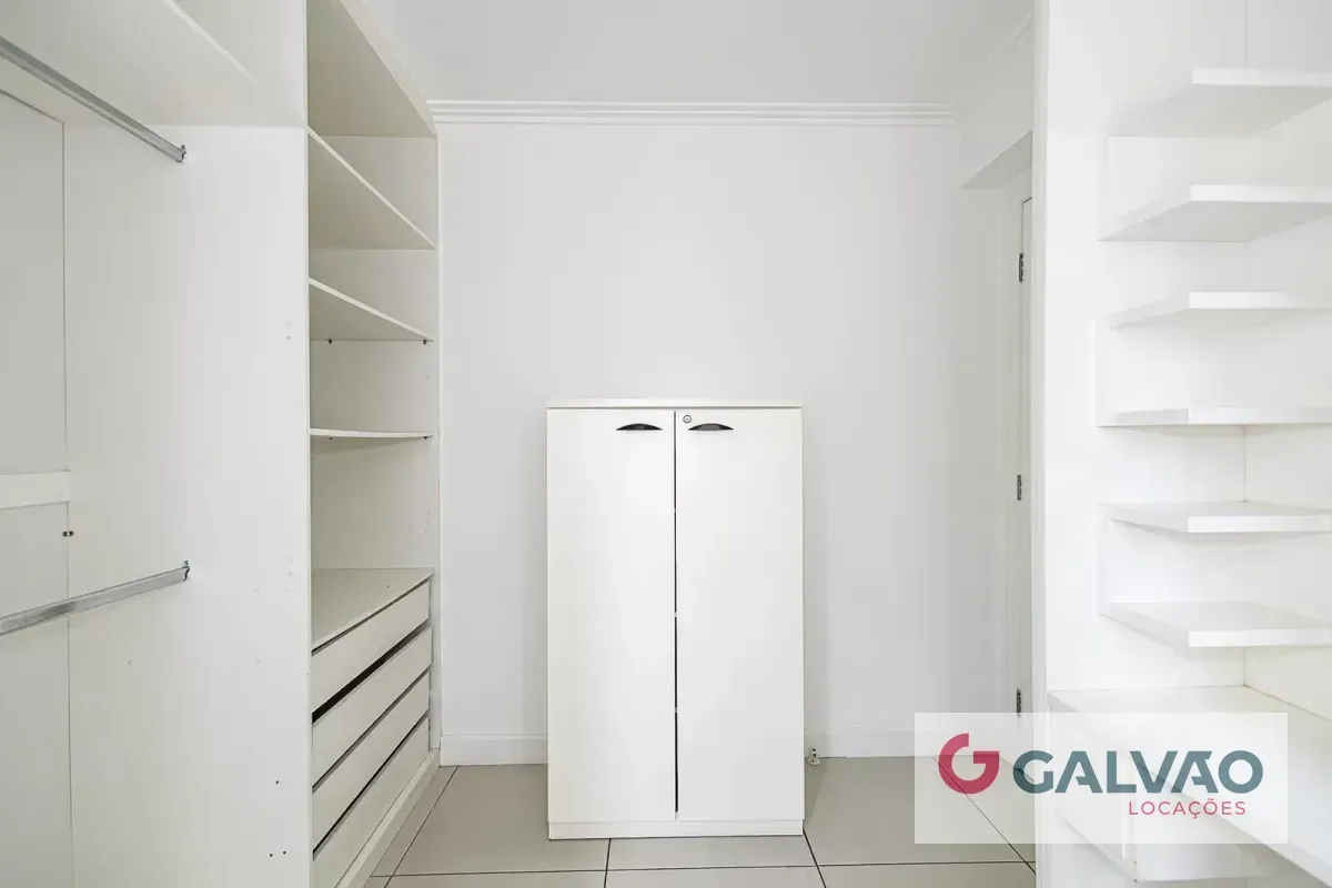 Гардеробна та 1 спальня: квартира 72 м² — photo 10