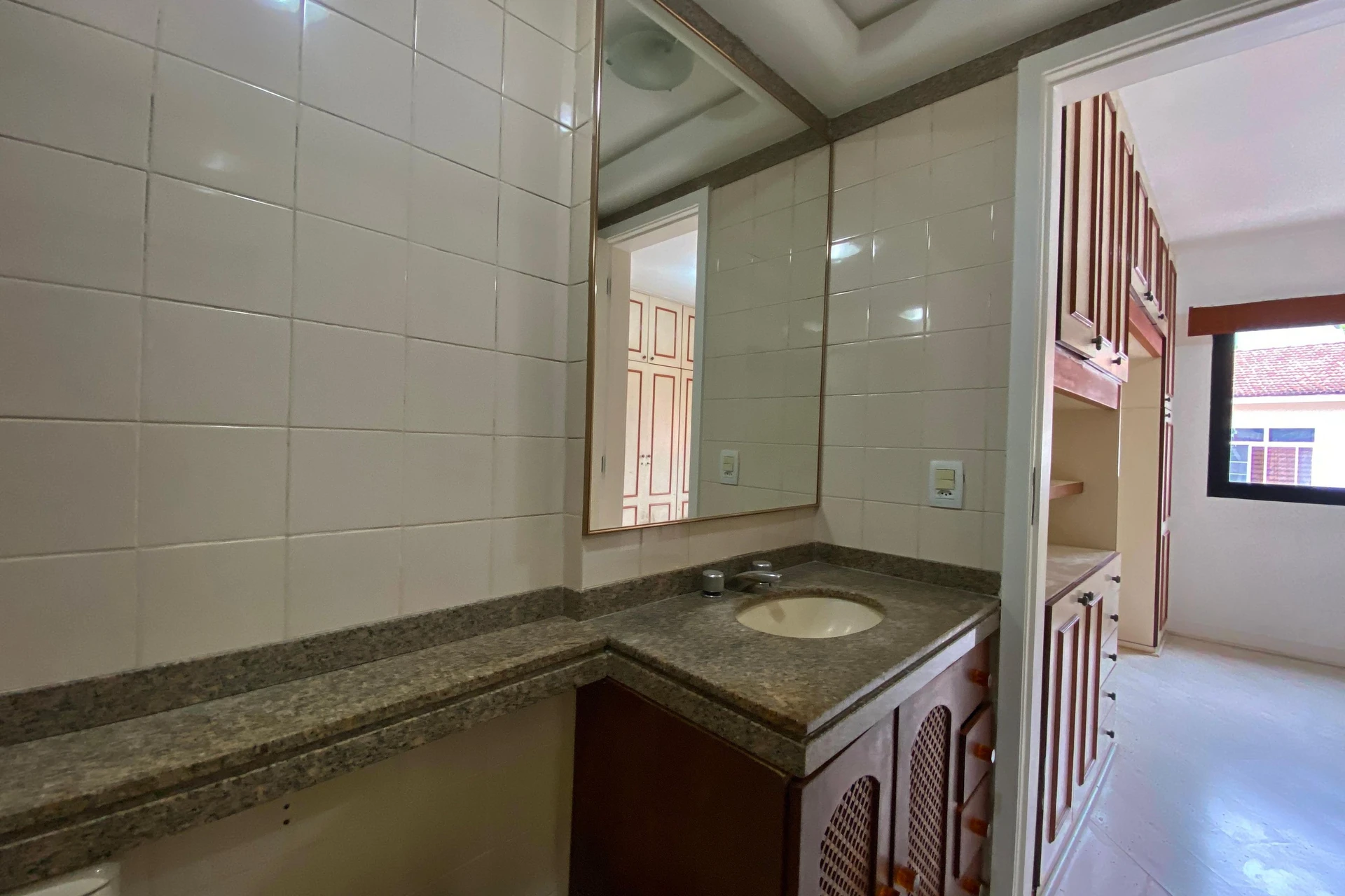 2-bedroom apartment in a building with a sauna — photo 41