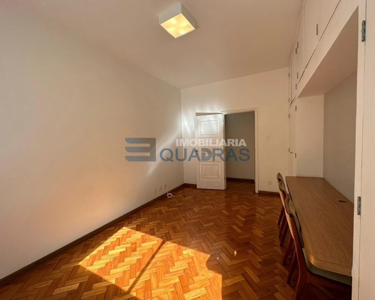 4-bedroom apartment with a home office in Rio de Janeiro — photo 30