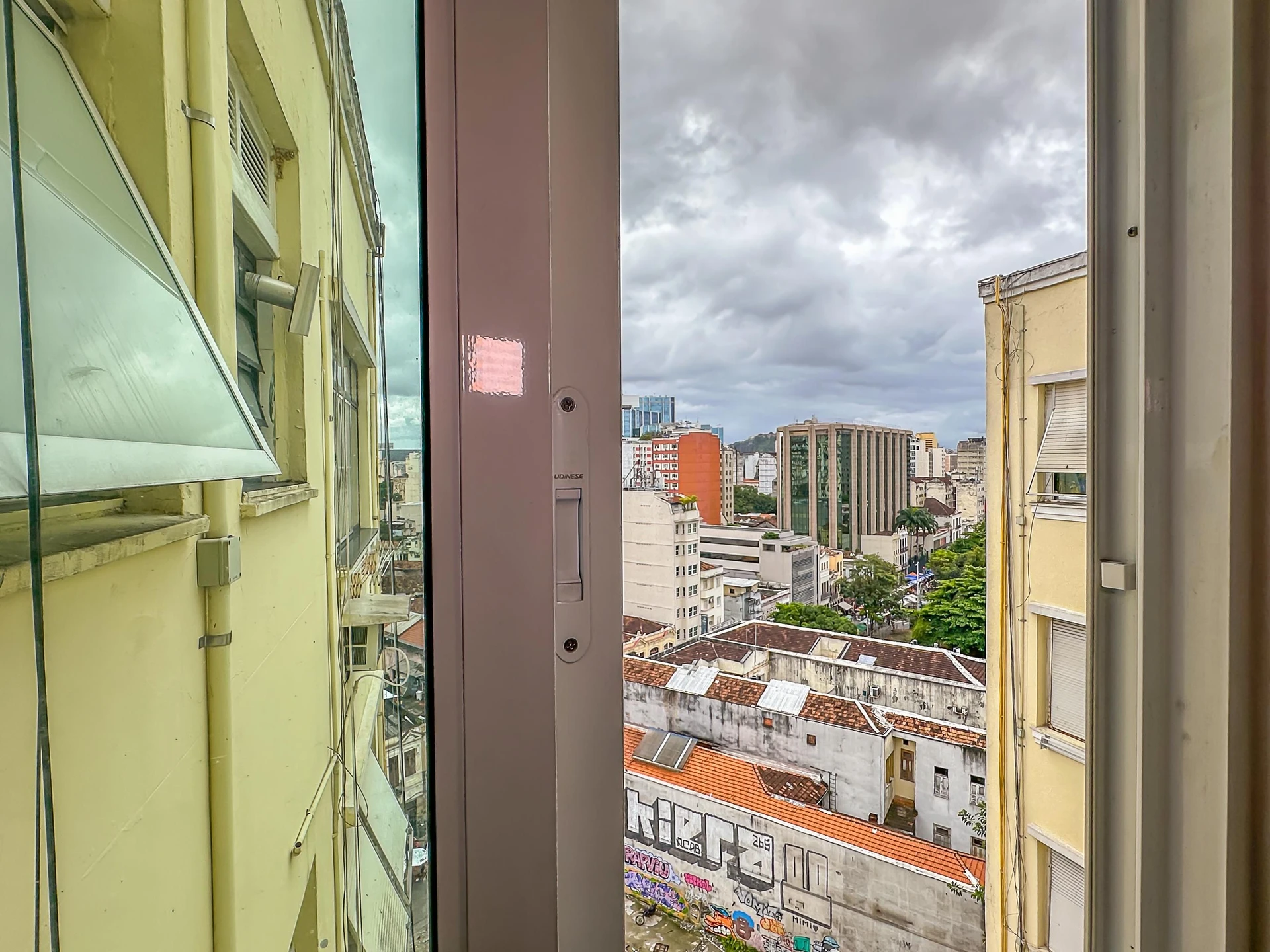 Furnished studio, 33 m², with a home office — photo 20