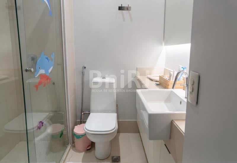 160 m² apartment with 4 bedrooms and 1 bathroom — photo 12