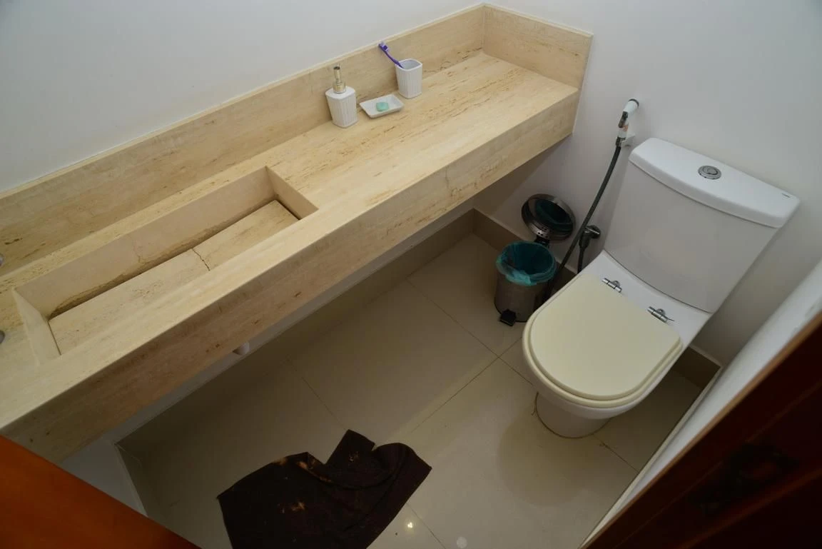 Furnished apartment, 300 m², with a glass-enclosed balcony — photo 49