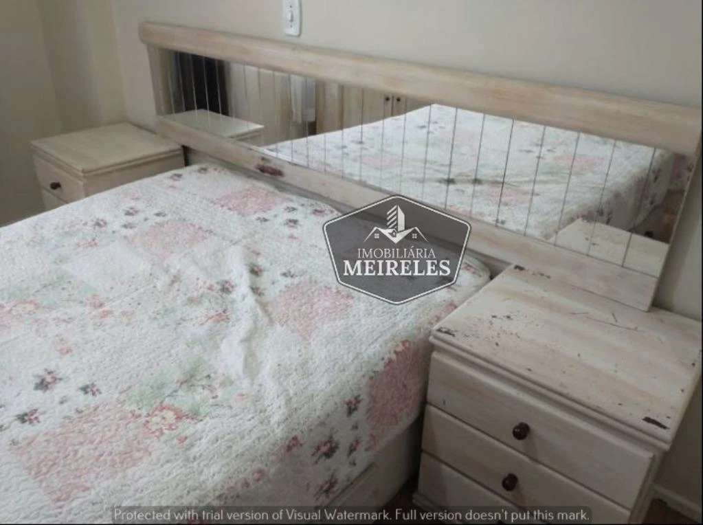Wood or laminate floors in a 3-bedroom apartment, 70 m² — photo 6