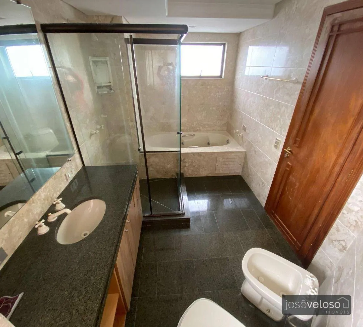 259 m² apartment with 4 bedrooms and private BBQ — photo 31