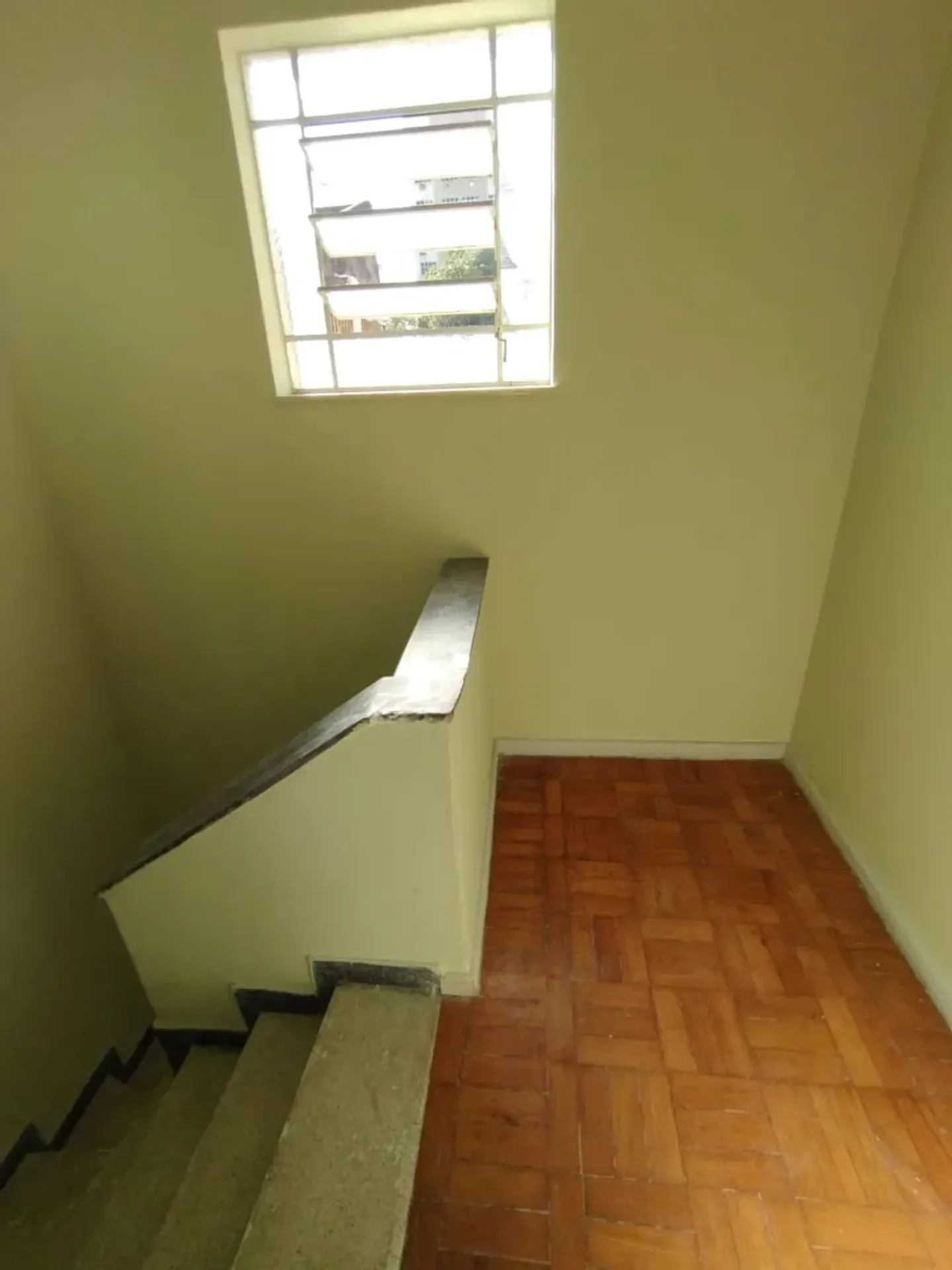 3 quartos e piso de madeira ou laminado: casa de 74 m² — photo 11