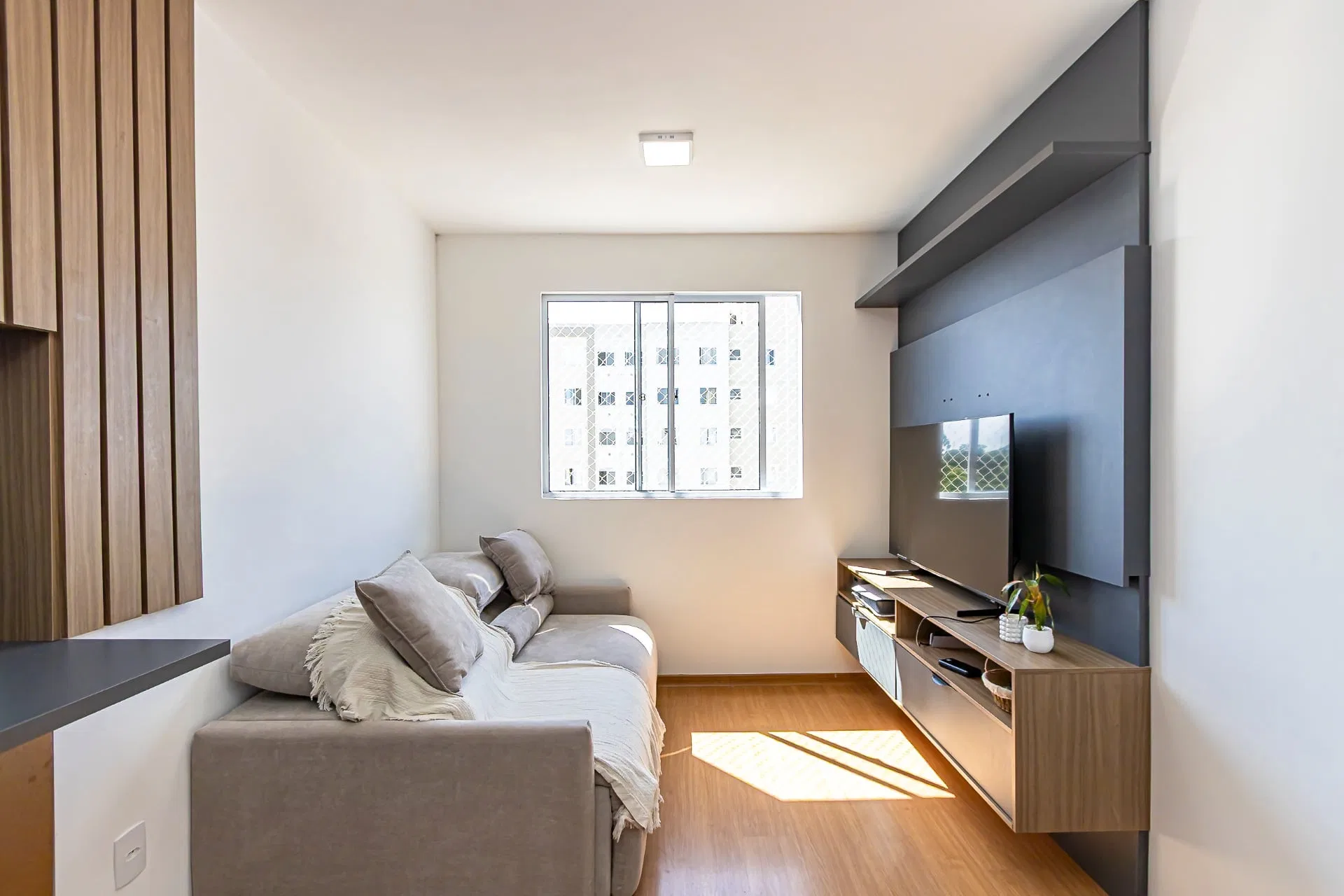 42 m² apartment with a home office and a washing machine