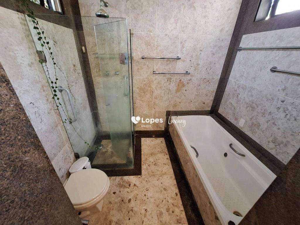 Casa com 6 quartos e 720 m² com piscina e sauna — photo 17