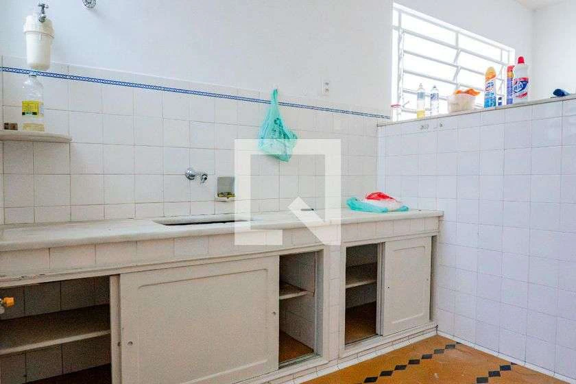 4-bedroom house with private garden and 145 m² — photo 5