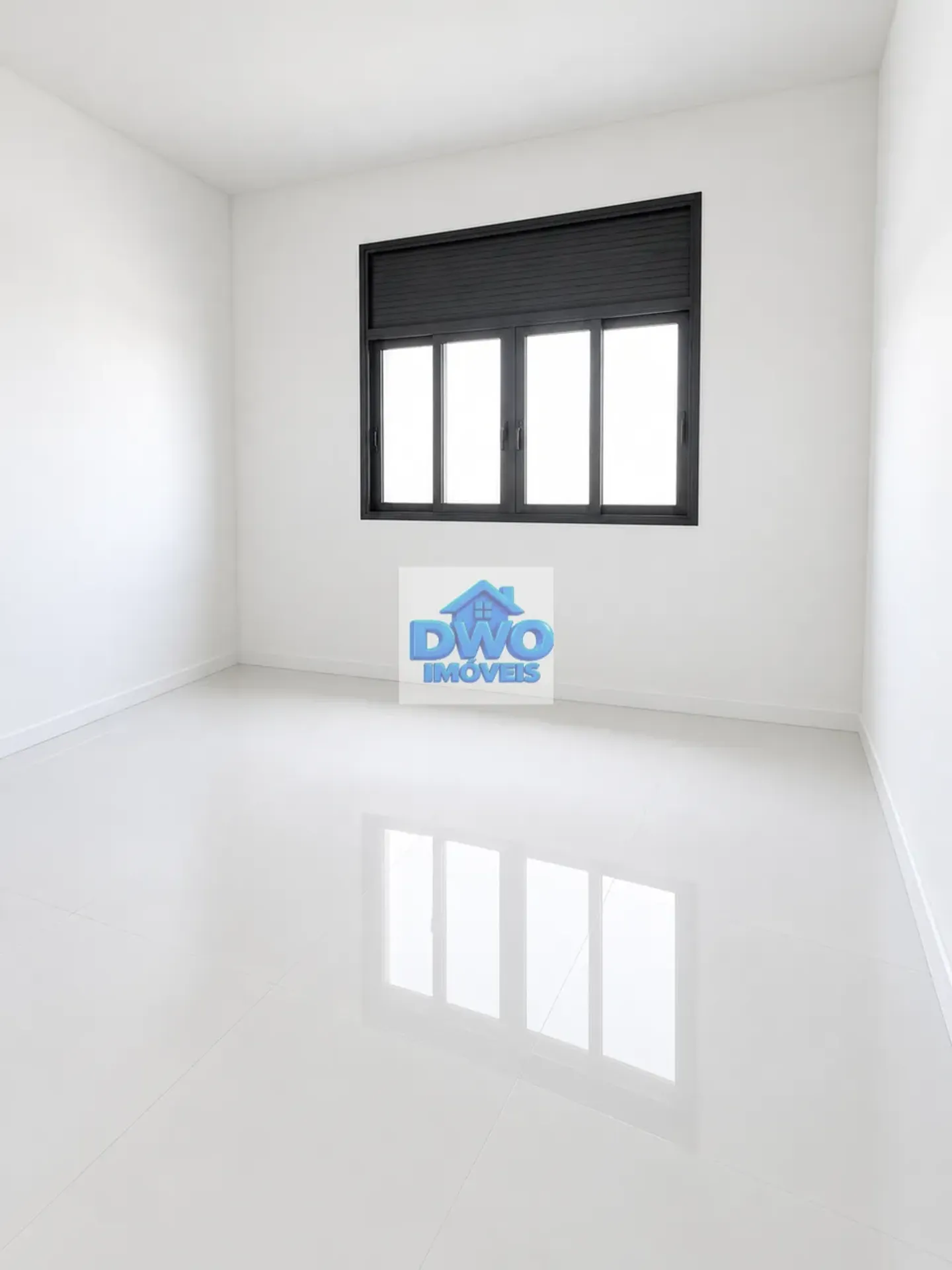 House, 200 m², with a glass-enclosed balcony — photo 12