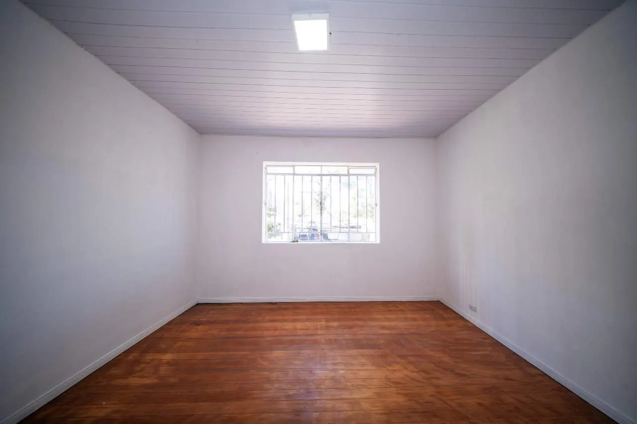 Rental house with laundry area and 5 bedrooms — photo 30