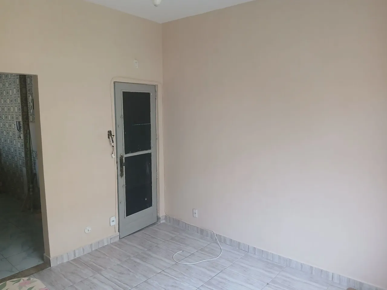 Квартира без меблів: 2 кімнати та 1 ванна
