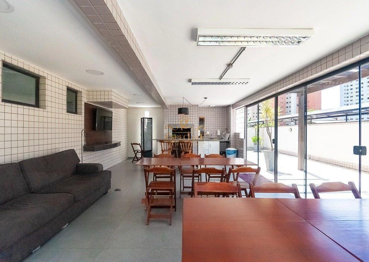 3-bedroom apartment with a bathtub — photo 25