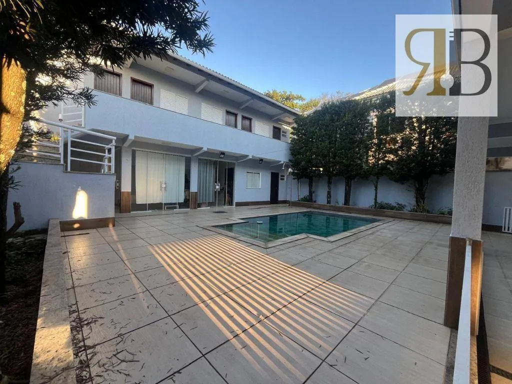 4-bedroom house with 5 bathrooms, 400 m² — photo 35
