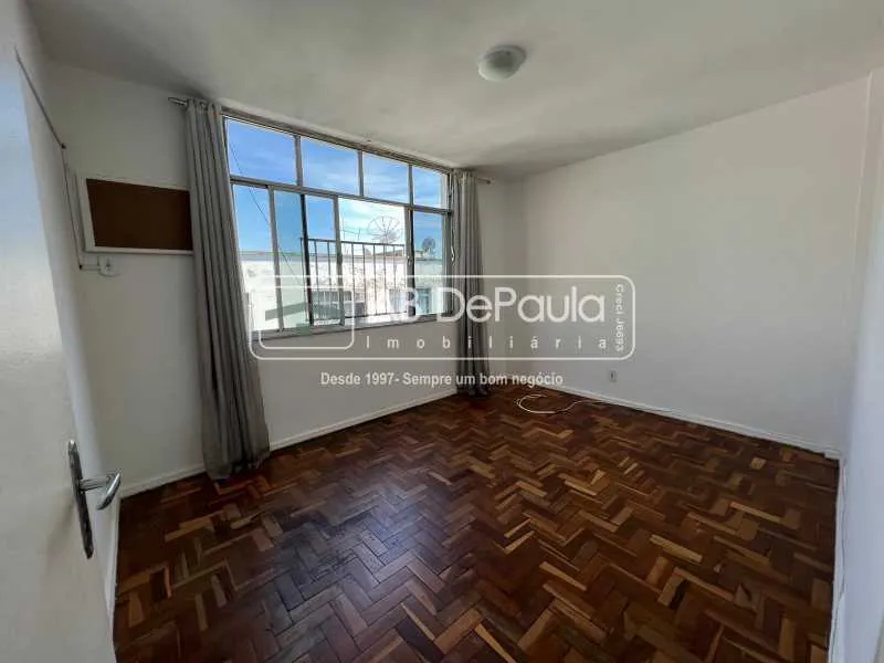 Apartment on the 3rd floor with wood or laminate floors — photo 16