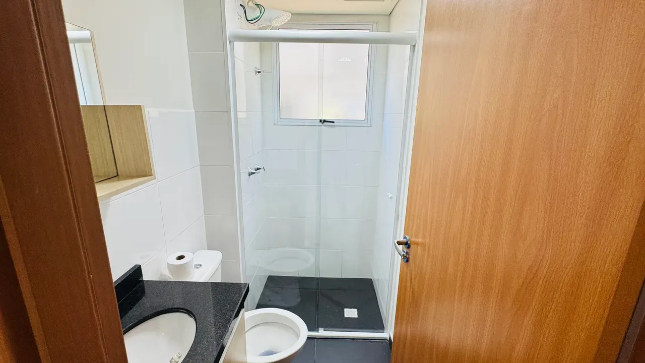 2-bedroom apartment in a building with a gym — photo 16