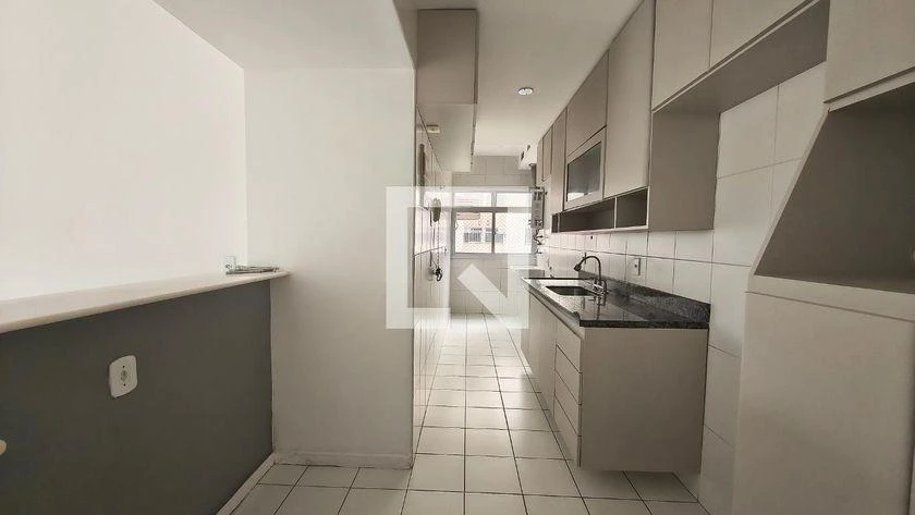 87 m² apartment with a bathtub and floor-to-ceiling windows — photo 8