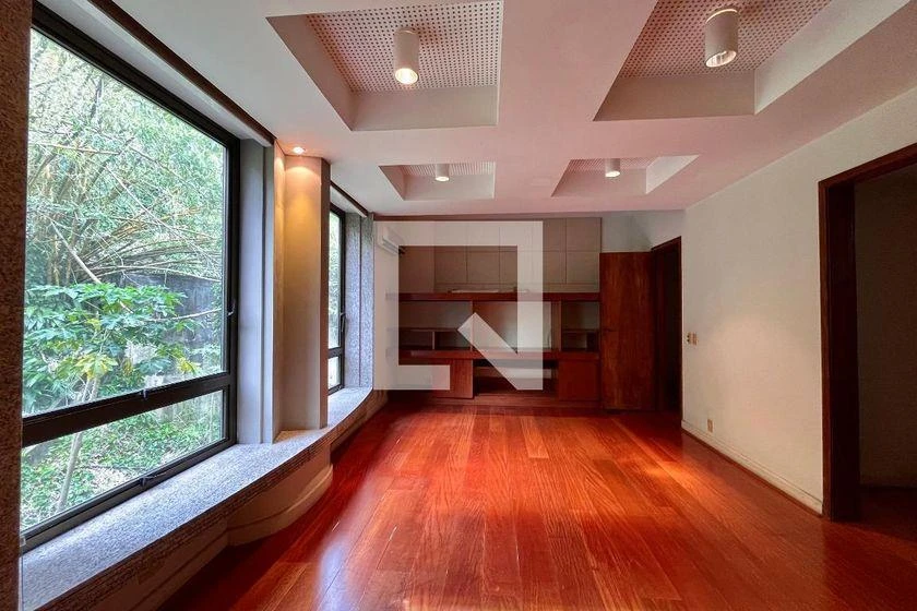 3-bedroom apartment with a water view in Rio de Janeiro — photo 44