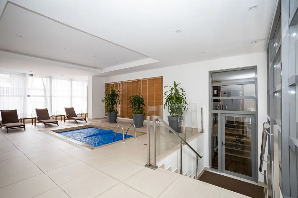 Apartamento com 3 quartos e 160 m², cozinha com fogão a gás — photo 32