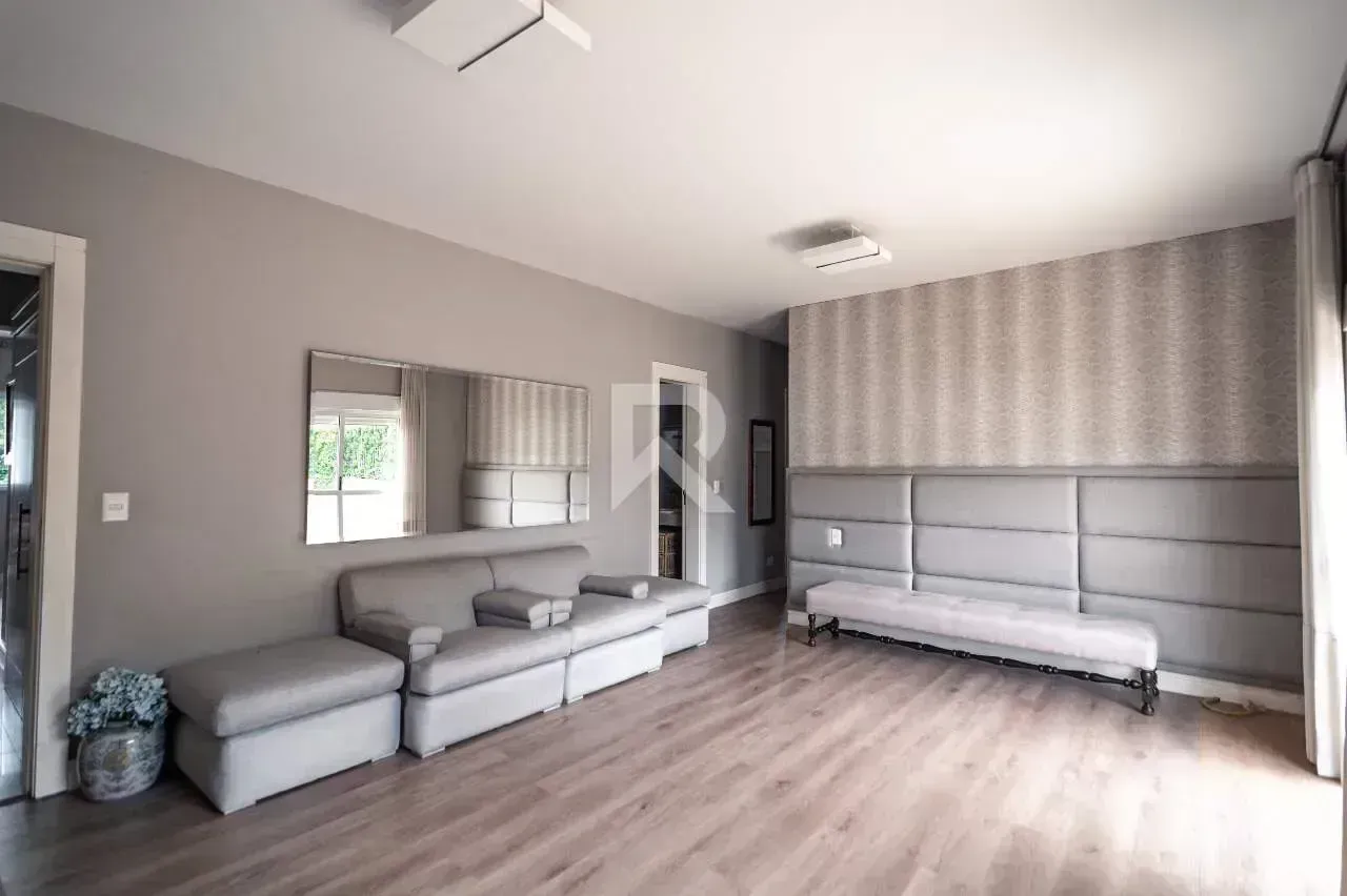 Casa con 4 suites y balcón con parrilla, 464 m² — photo 26