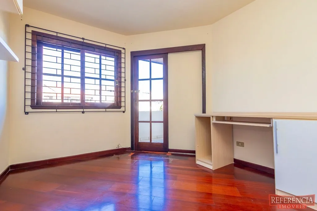 3-bedroom house with a home office — photo 38