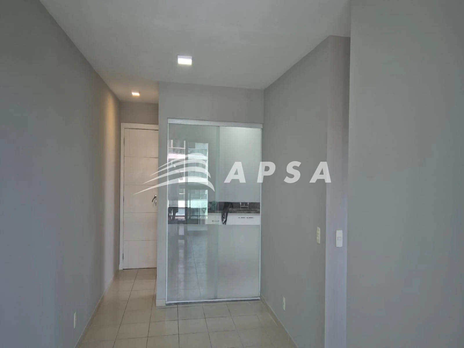 Glass-enclosed balcony in a 3-bedroom apartment, 91 m² — photo 20