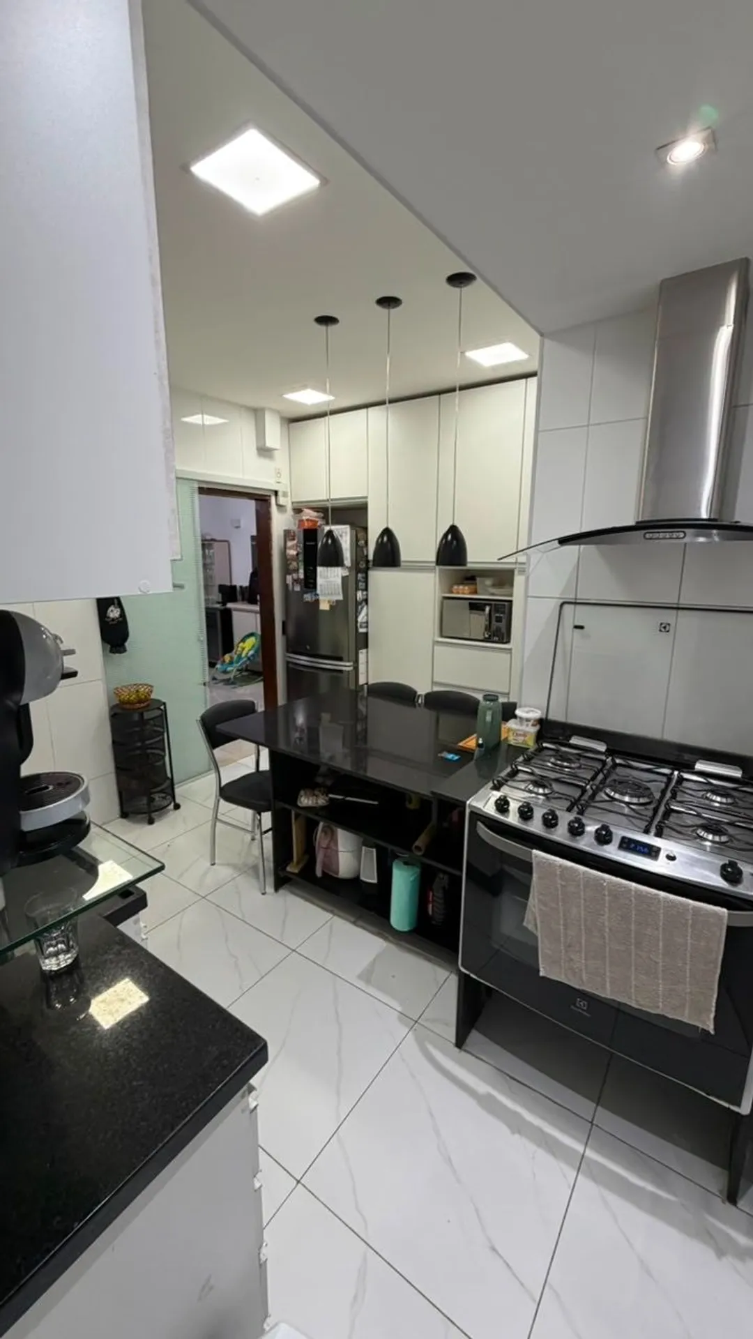 Furnished apartment with 3 bedrooms and 3 bathrooms — photo 24