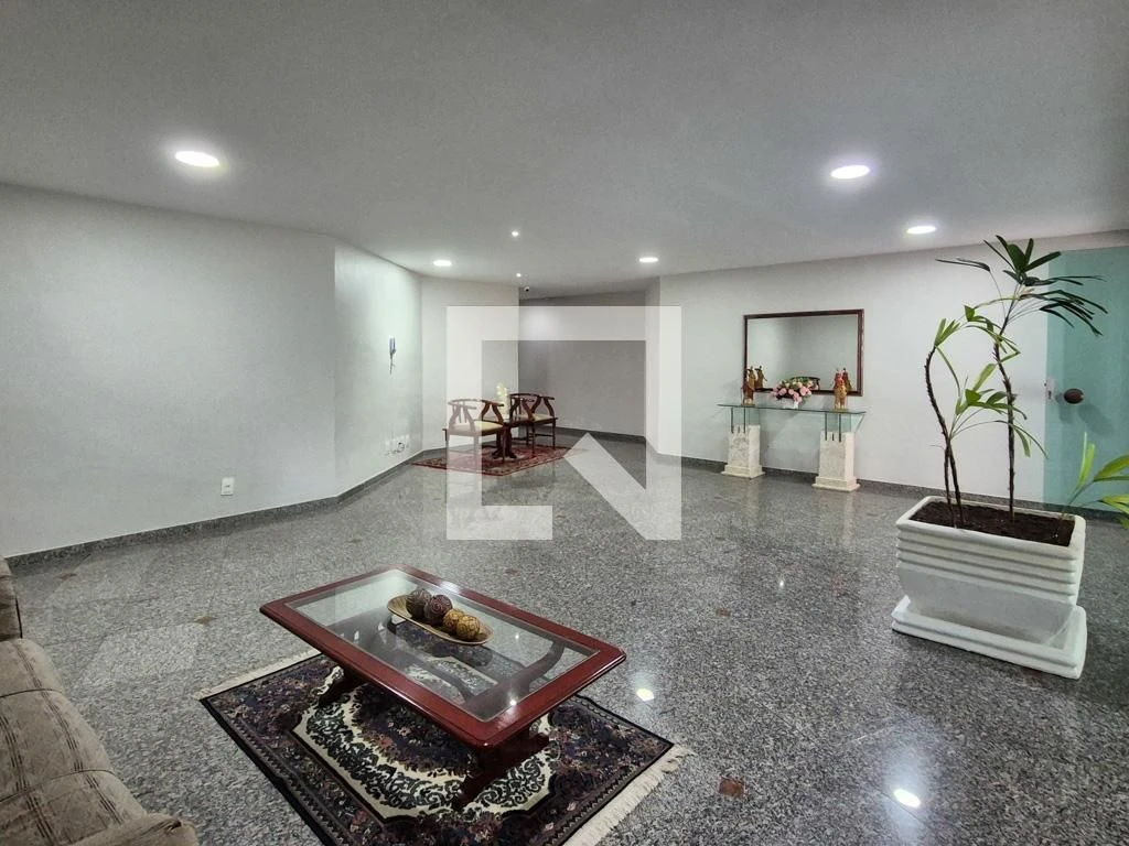 Furnished apartment with 3 en-suite bedrooms and 3 baths — photo 24
