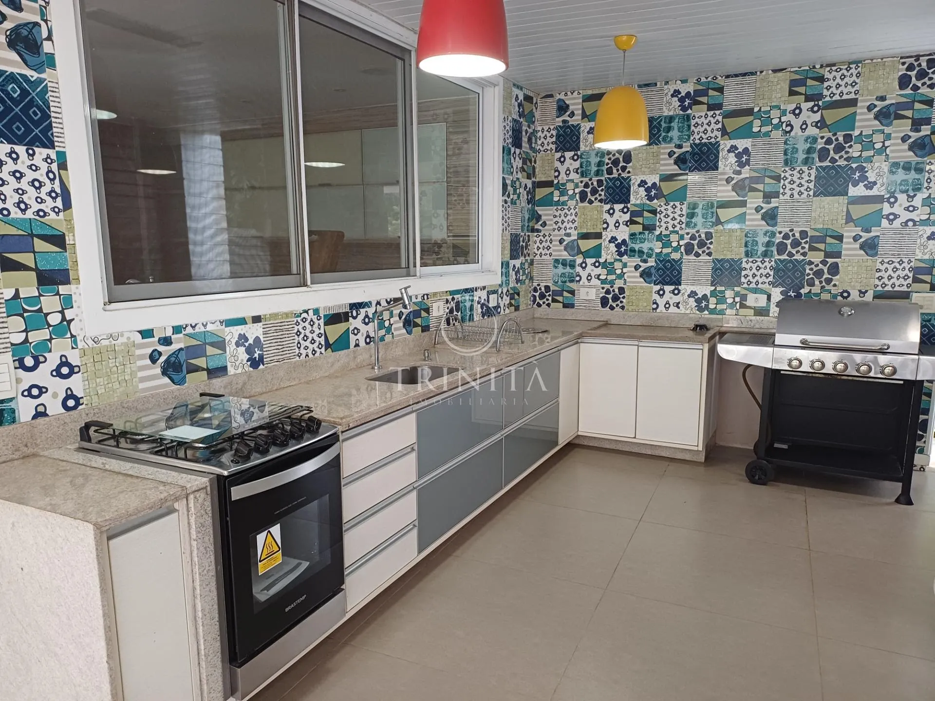 House, 490 m², with a grill on the balcony — photo 45